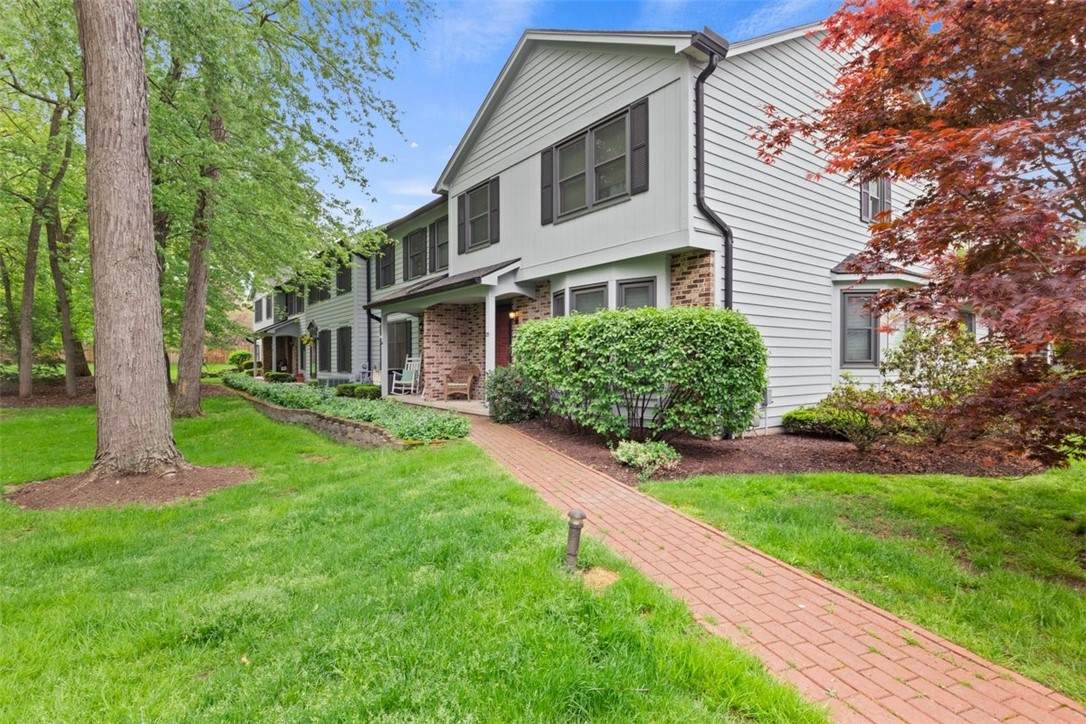 25 Lockwood Drive - Photo 1