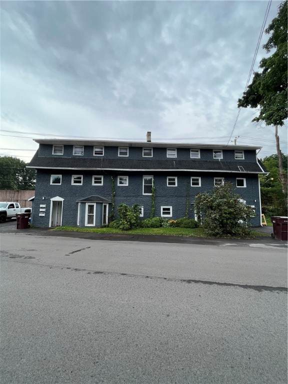 22 Country Club Road - Photo 1