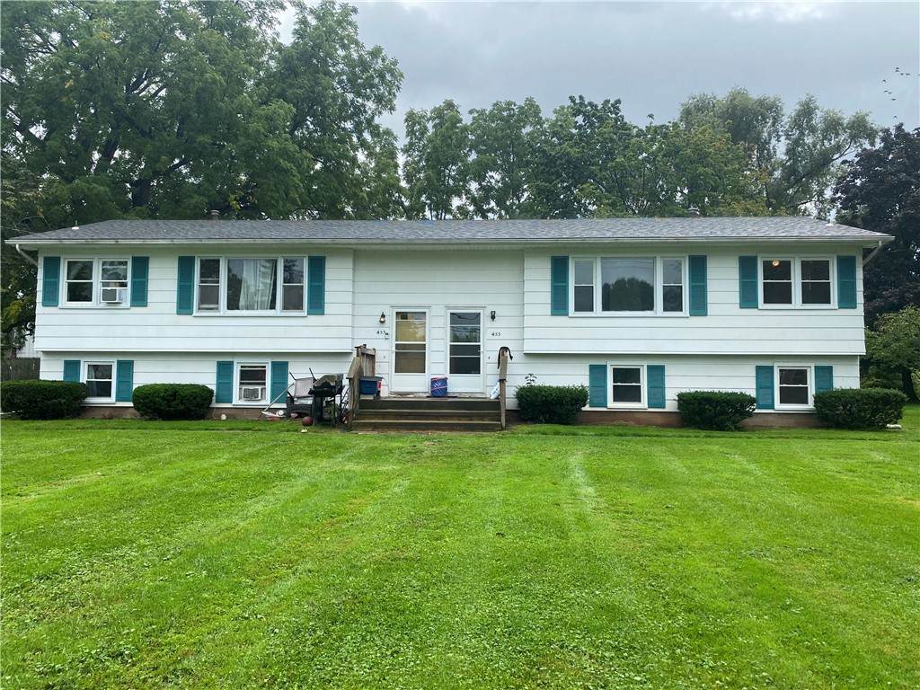 453 Holley Street - Photo 1