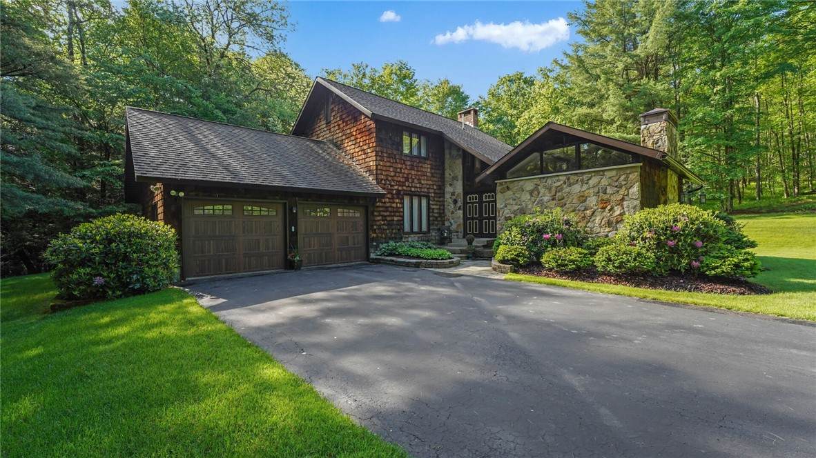 48 Hedgehog Hollow Road - Photo 1