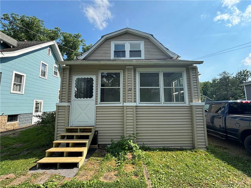 34 Fourth Avenue - Photo 1