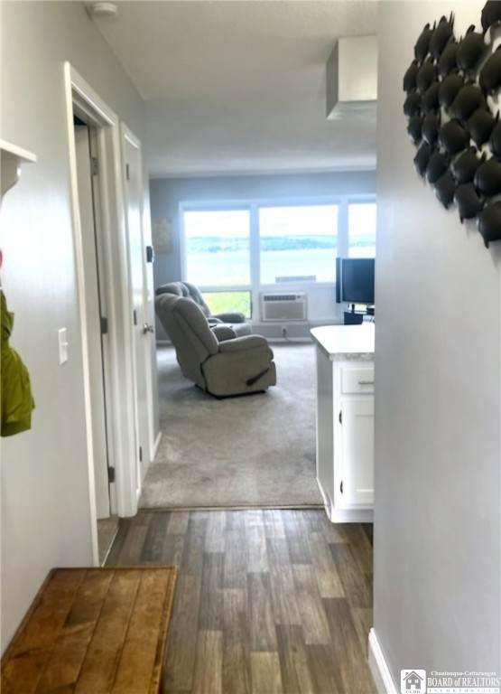 28 Mohawk Drive - Photo 1