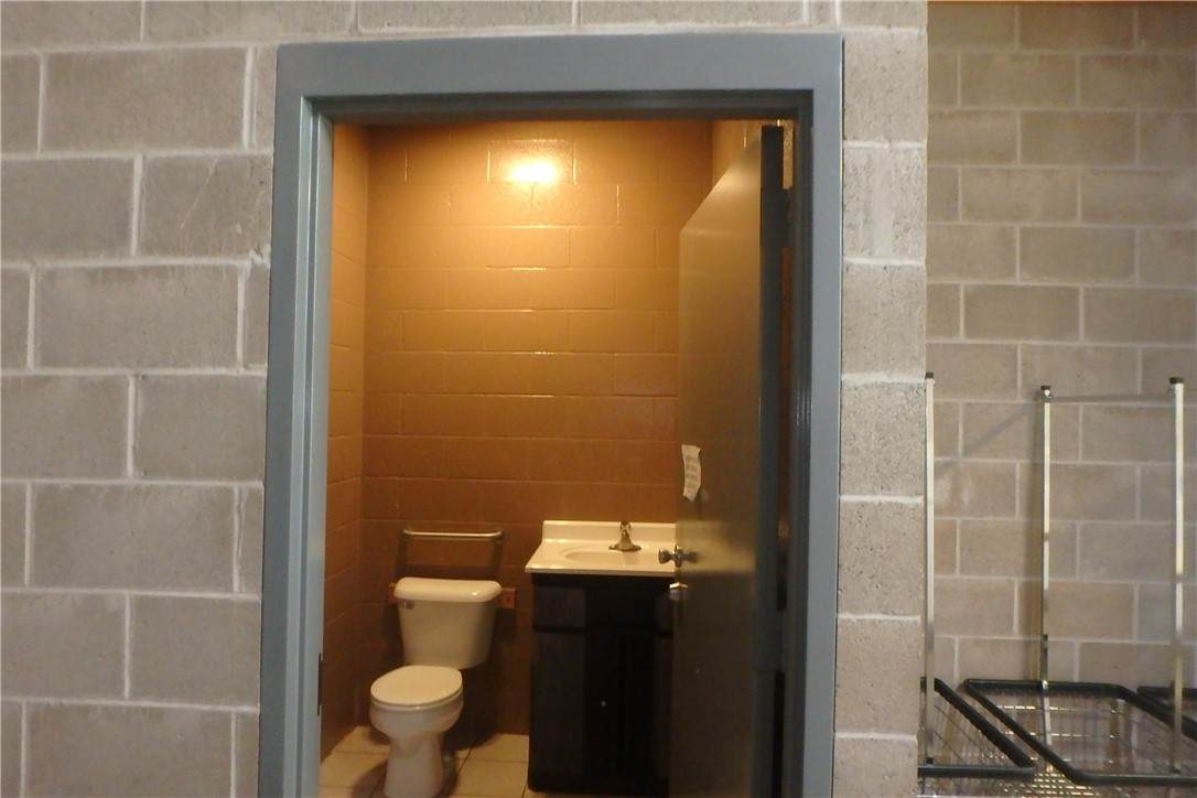https://bt-photos.global.ssl.fastly.net/rochester/orig_boomver_1_R1560981-2.jpg