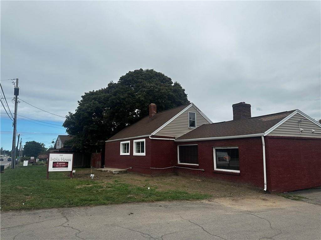 2122 Empire Boulevard - Photo 1