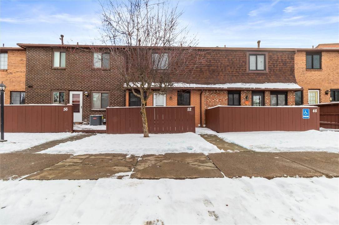 52 Surrey Hill - Photo 1