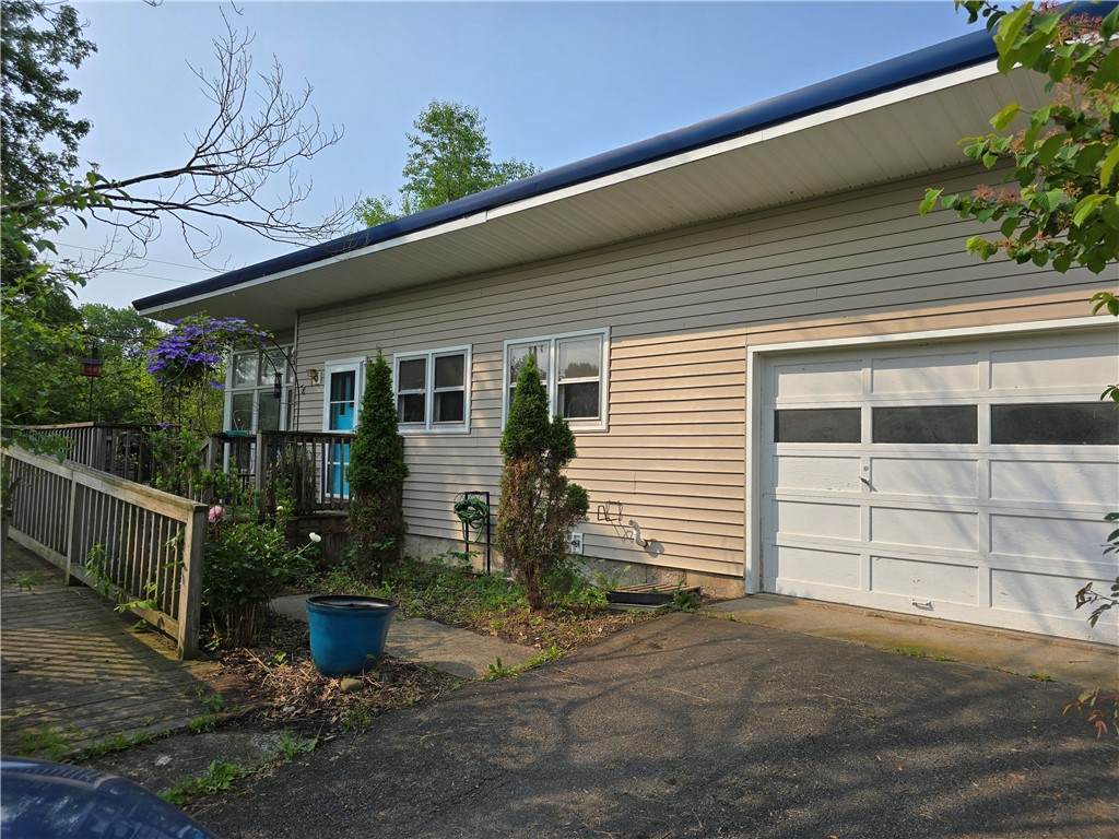 2 Kathleen Street - Photo 1