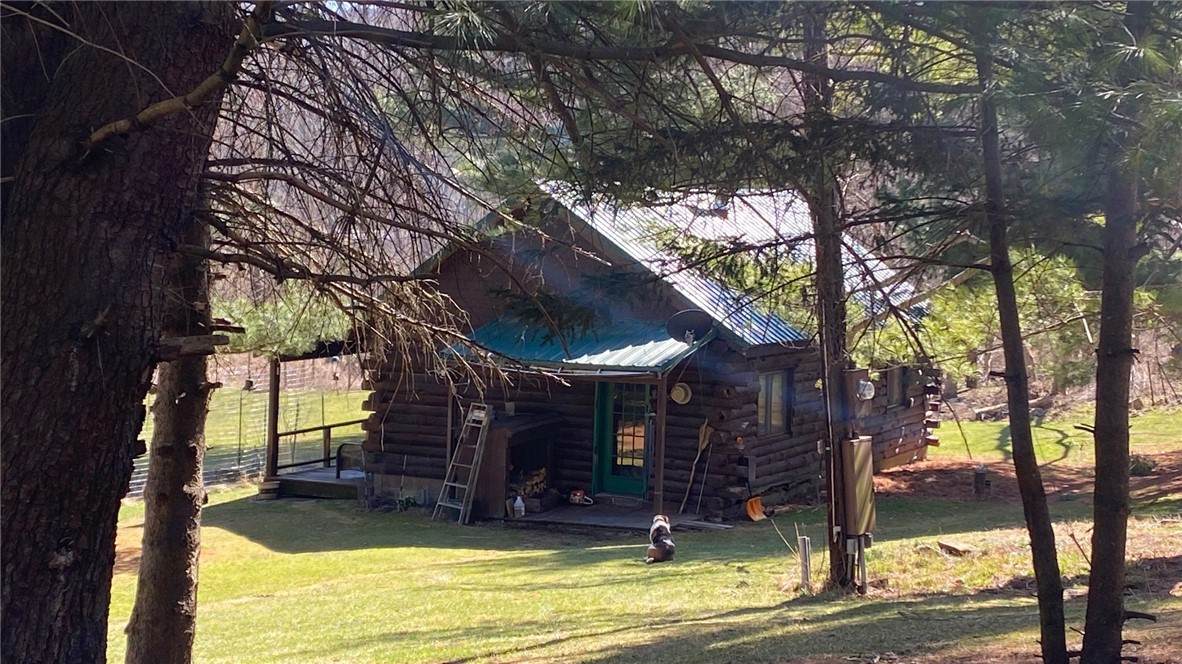 1571 Emerson Road - Photo 1
