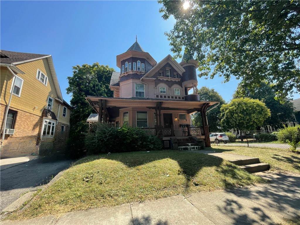 244 Kenwood Avenue - Photo 1