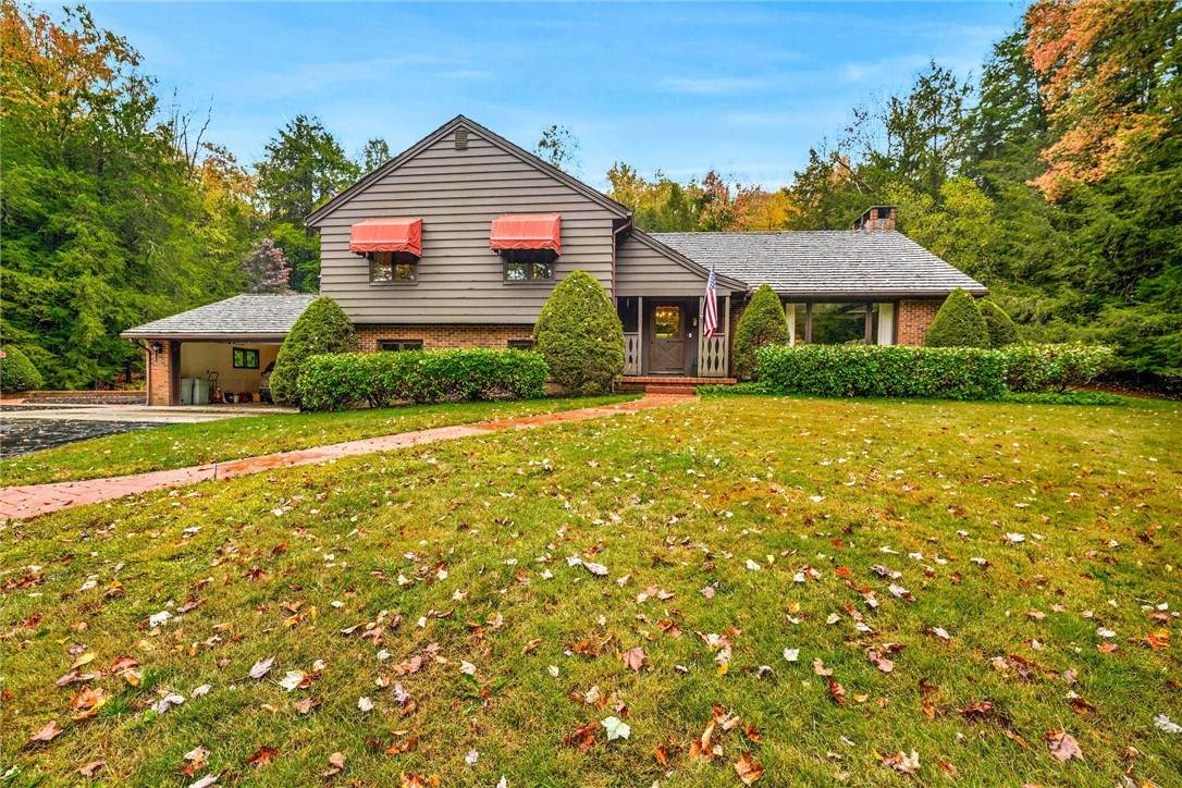 24 Hedgehog Hollow Road - Photo 1