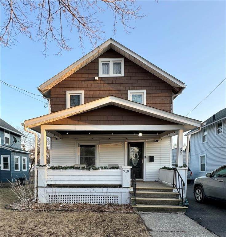 719 Dubois Street - Photo 1