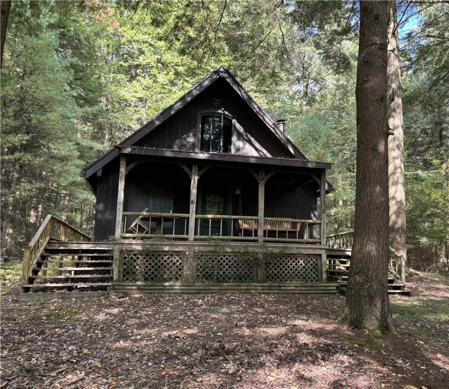 144 Hemlock Lane - Photo 1