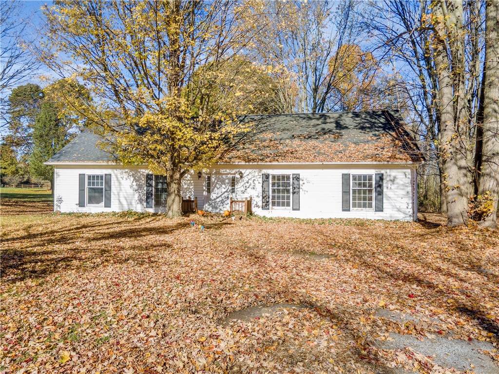 392 Skuse Road - Photo 1