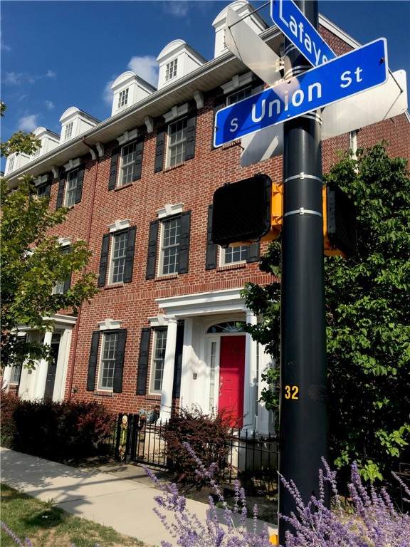 100 Union Street - Photo 1