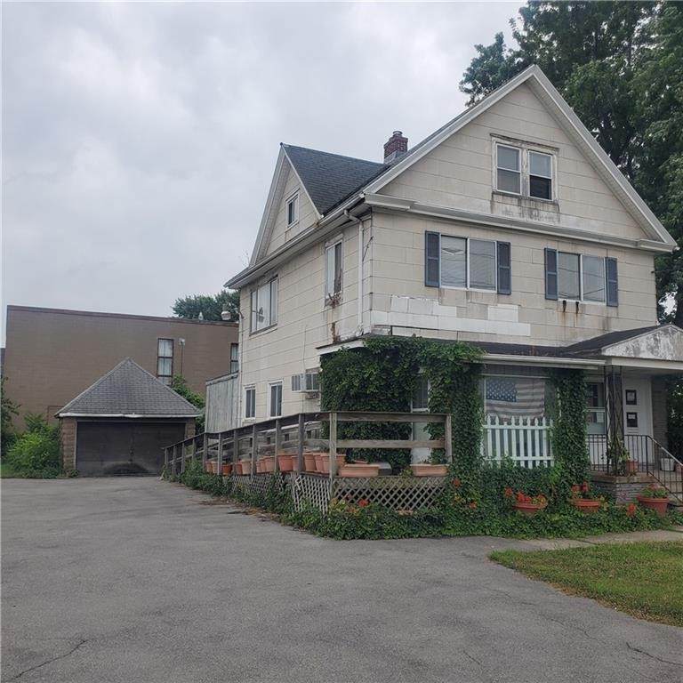 1347 Lyell Avenue - Photo 1