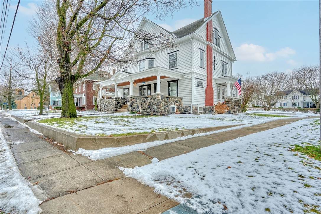 121 Main Street - Photo 1