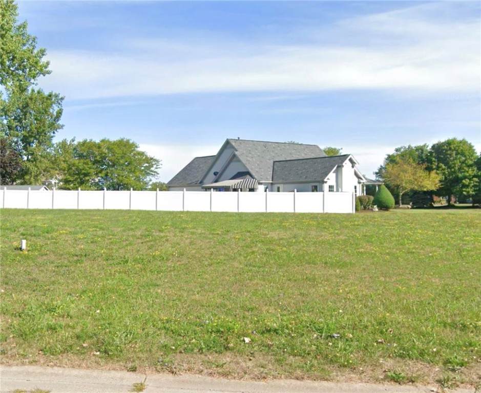 5481 Pinecrest Drive - Photo 1