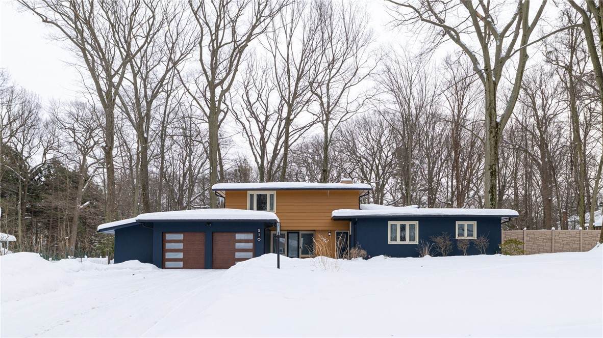 510 Oakridge Drive - Photo 1