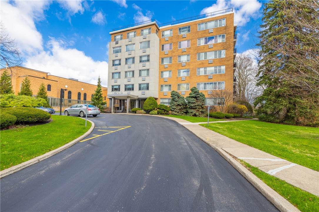 1000 East Avenue - Photo 1