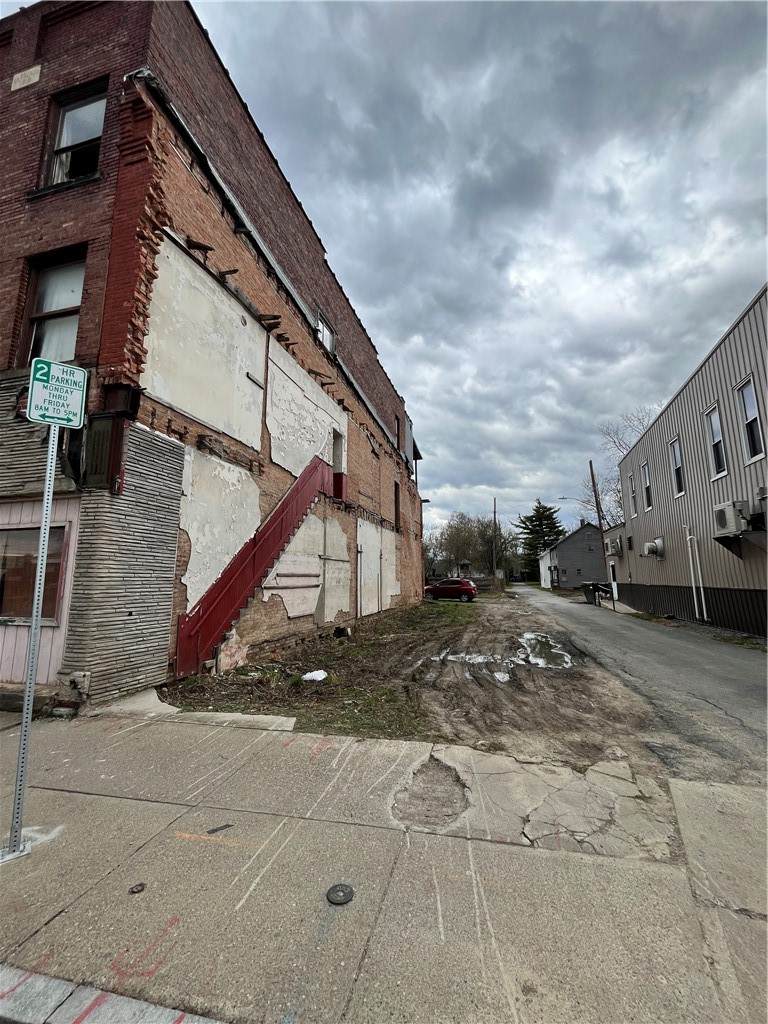 https://bt-photos.global.ssl.fastly.net/rochester/orig_boomver_1_R1673051-2.jpg