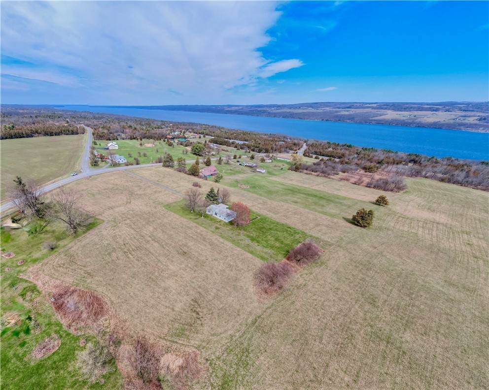 207 Dundee Starkey Road - Photo 1
