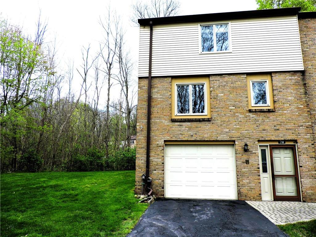 70 Woodridge - Photo 1
