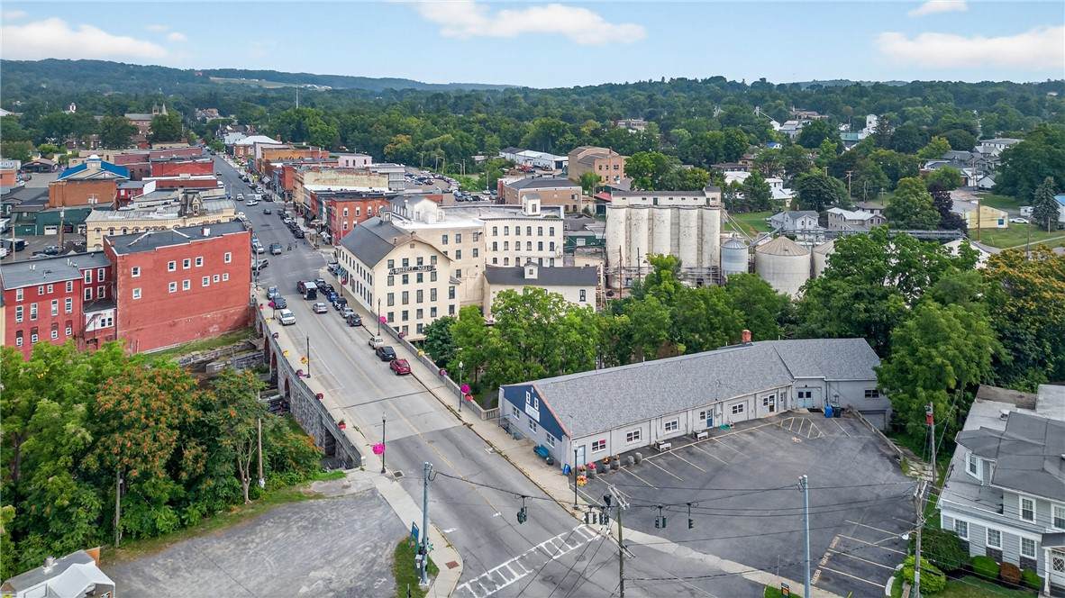 https://bt-photos.global.ssl.fastly.net/rochester/orig_boomver_1_R1677709-2.jpg