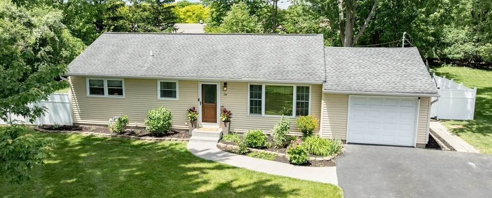 34 Faircrest Road - Photo 1