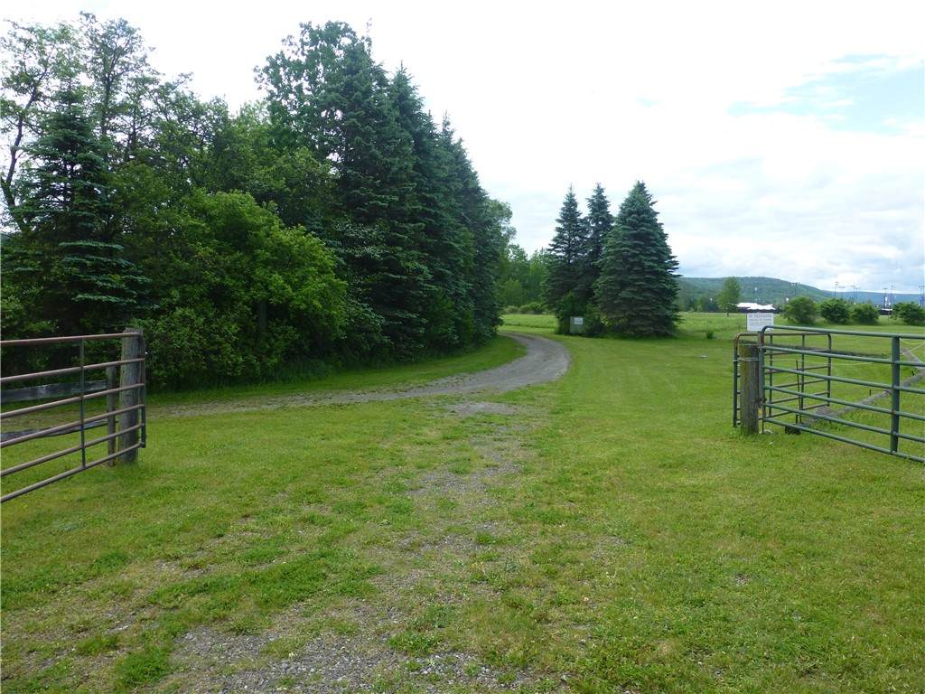 12 Commons Drive - Photo 1