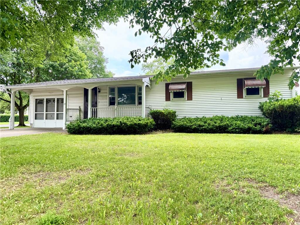 19 Meadowbrook Drive - Photo 1