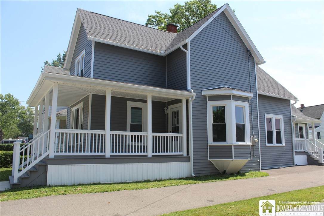 243 Lincoln Avenue - Photo 1