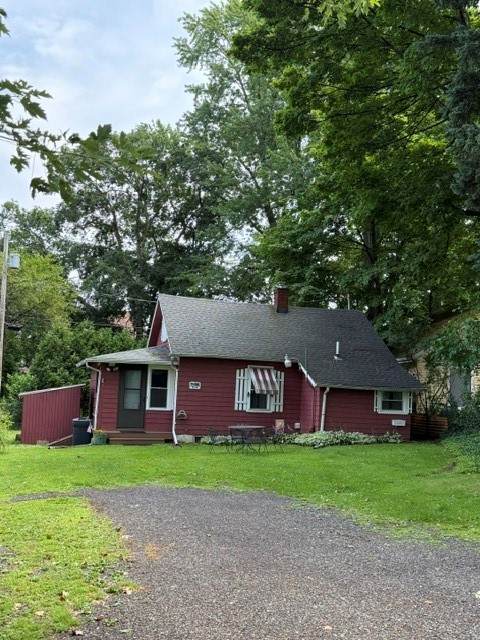 414 Crossfield Road - Photo 1