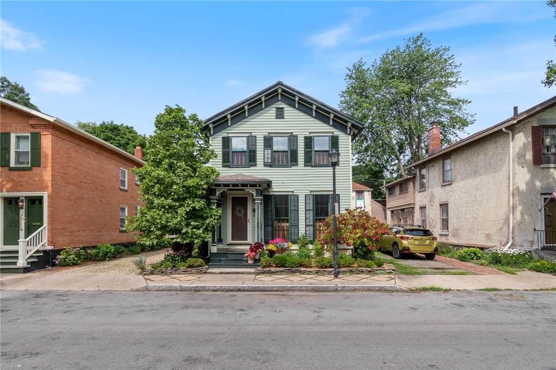 11 Greenwood Street - Photo 1