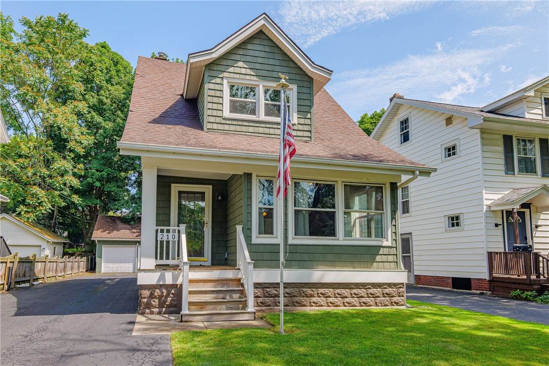 210 Laurelton Road - Photo 1