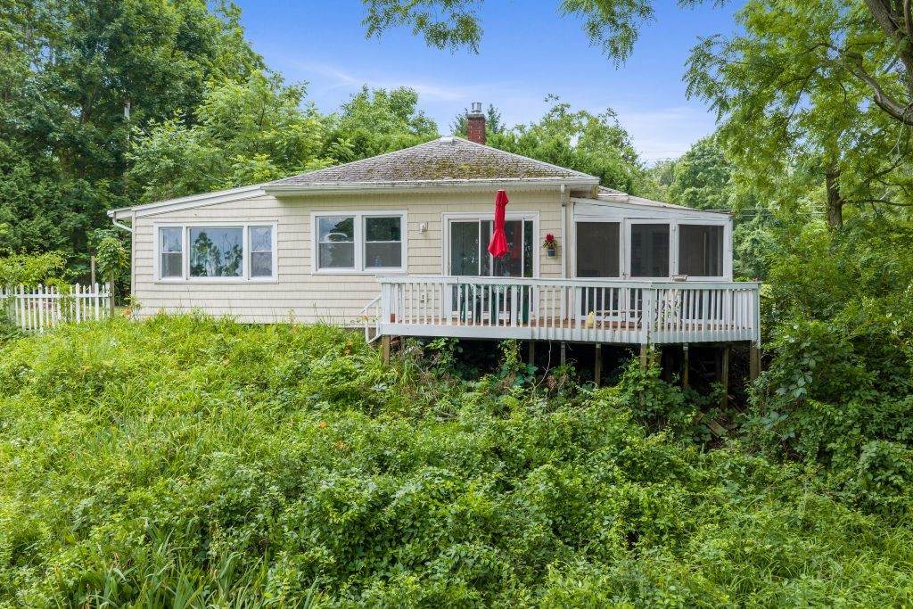 1070 Lake Road - Photo 1