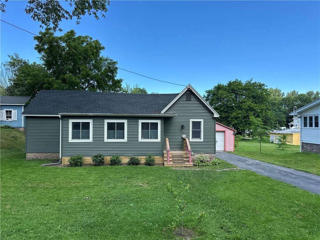 35 Bolton Avenue - Photo 1