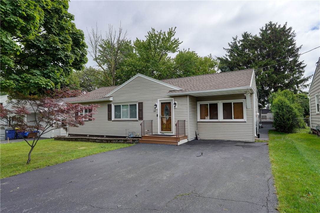 184 Bennett Avenue - Photo 1