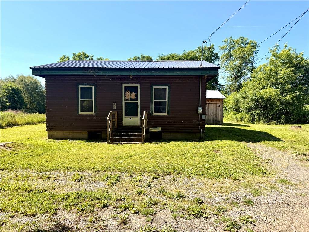16 Railroad Avenue - Photo 1