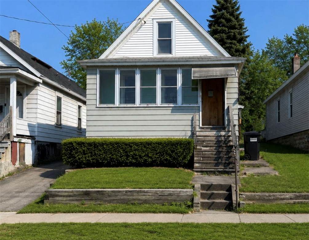 1421 Burnet Avenue - Photo 1