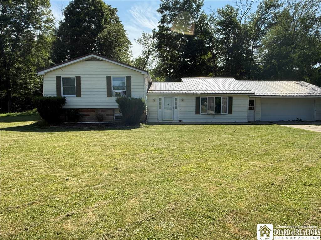 1923 Riverview Drive - Photo 1