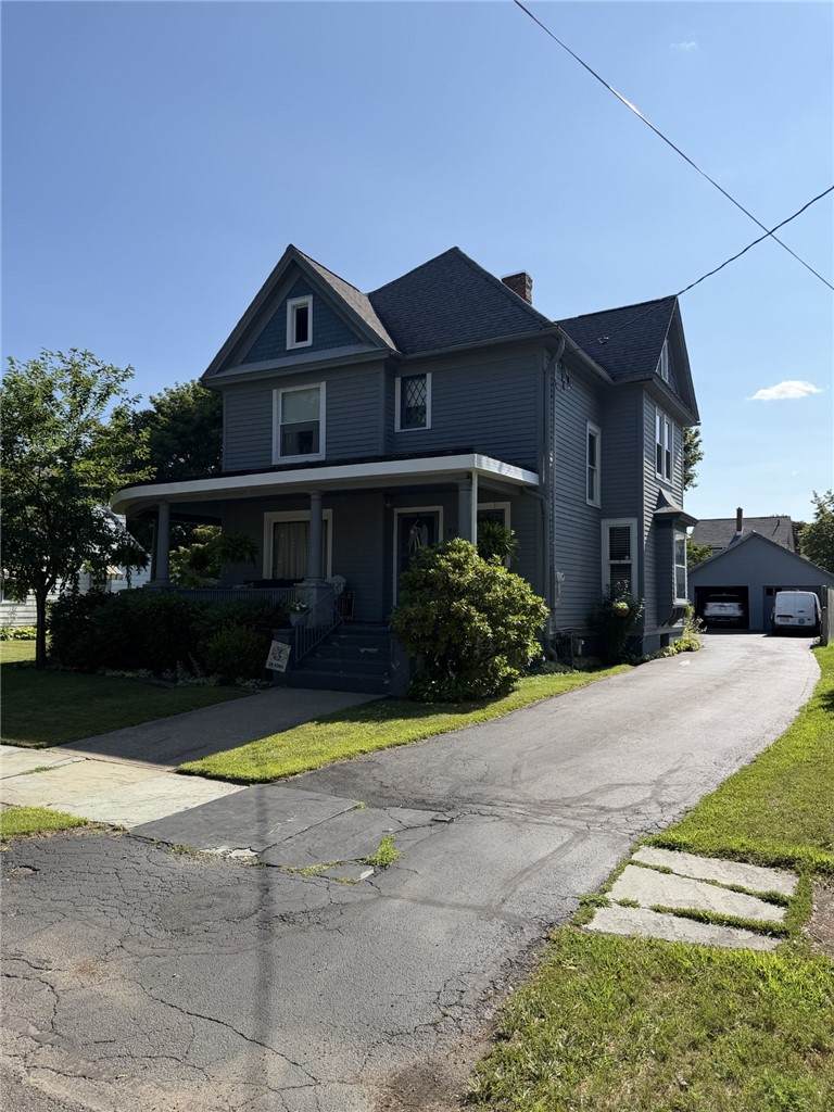 959 Davis Street - Photo 1