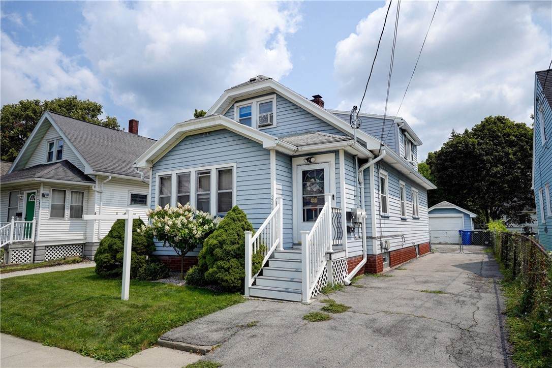 226 Townsend Street - Photo 1