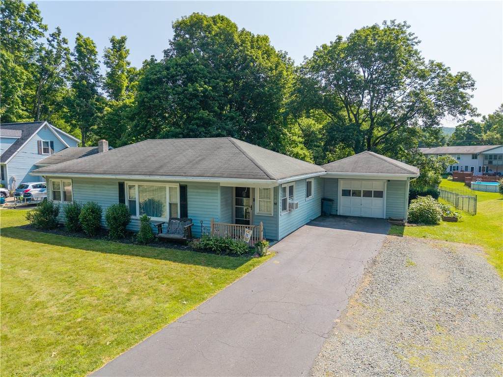 418 Haverling Street - Photo 1