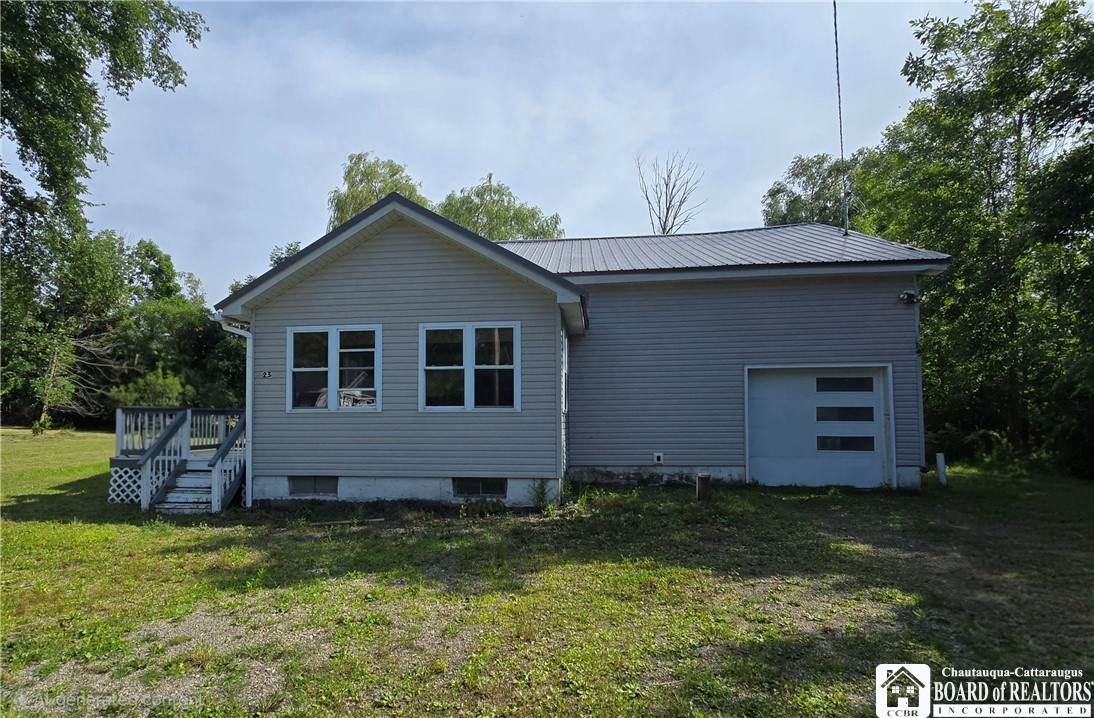23 Leslie Street - Photo 1