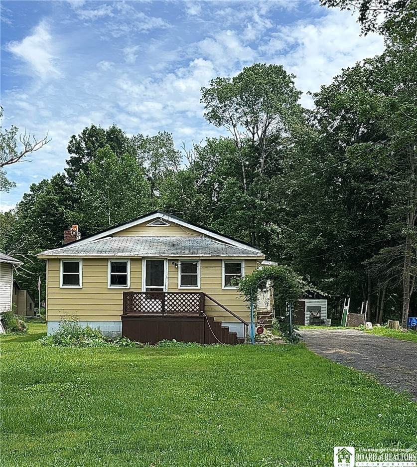 19 Lakecrest Avenue - Photo 1