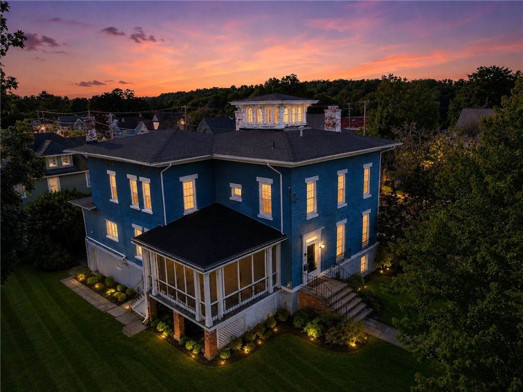 201 Scott St - Photo 1