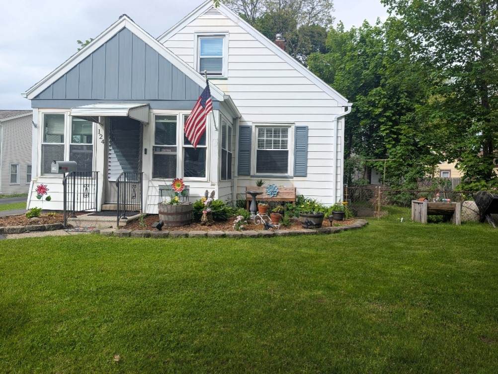 124 Worcester Road - Photo 1