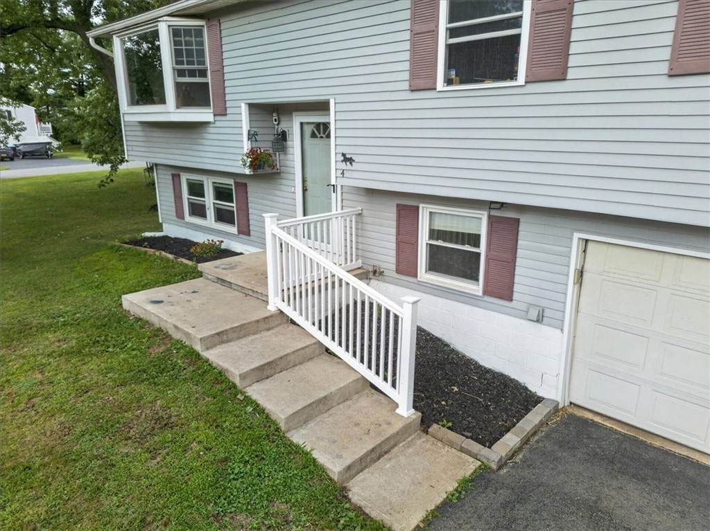 https://bt-photos.global.ssl.fastly.net/rochester/orig_boomver_1_R1702400-2.jpg