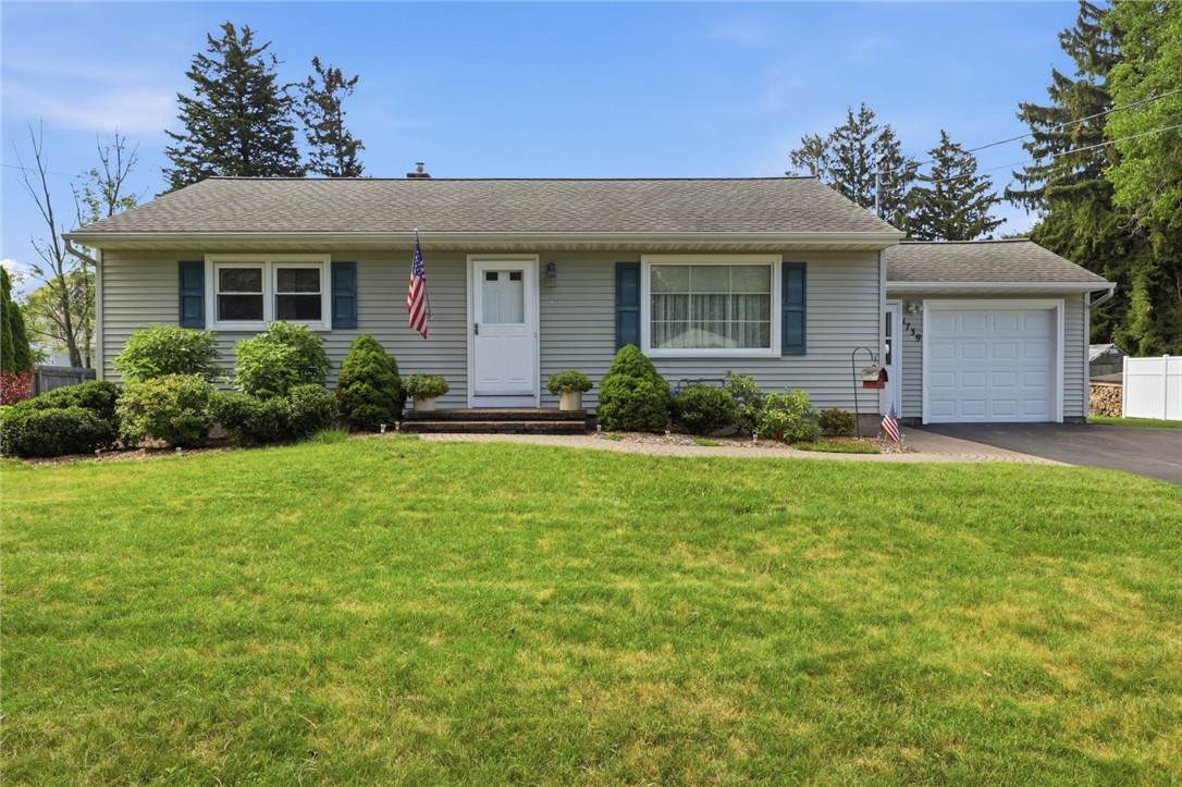 1739 Maiden Lane - Photo 1