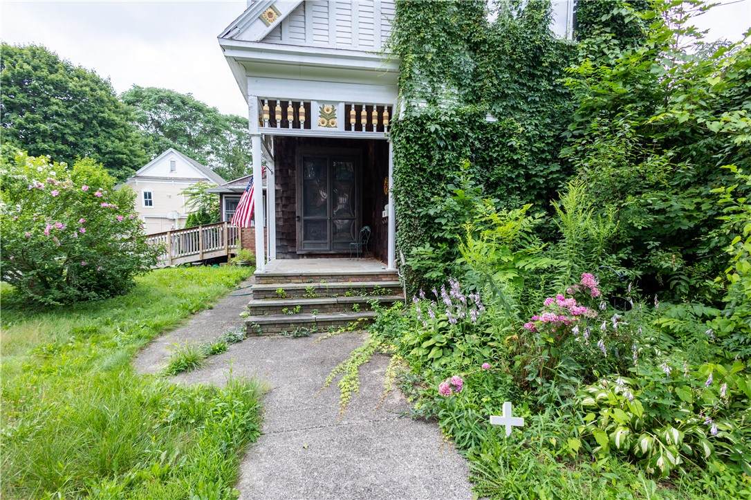 20 Holley Street - Photo 1