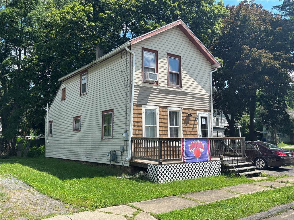 656 Johnson Street - Photo 1